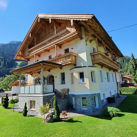 Apart Edelhof Mayrhofen Buitenkant foto
